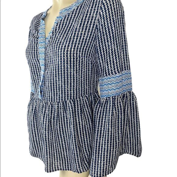 NWT Adorable Blue/Black/White Blouse with Bell Sleeves from DuJour Size Small - Picture 3 of 11